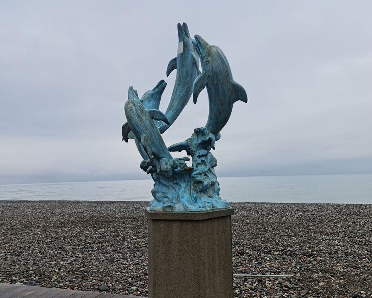 Monument of dolphins 20230304_154952 (4).jpg