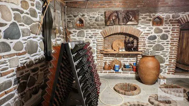 Погреб на винодельне Mshvenieradze Winery