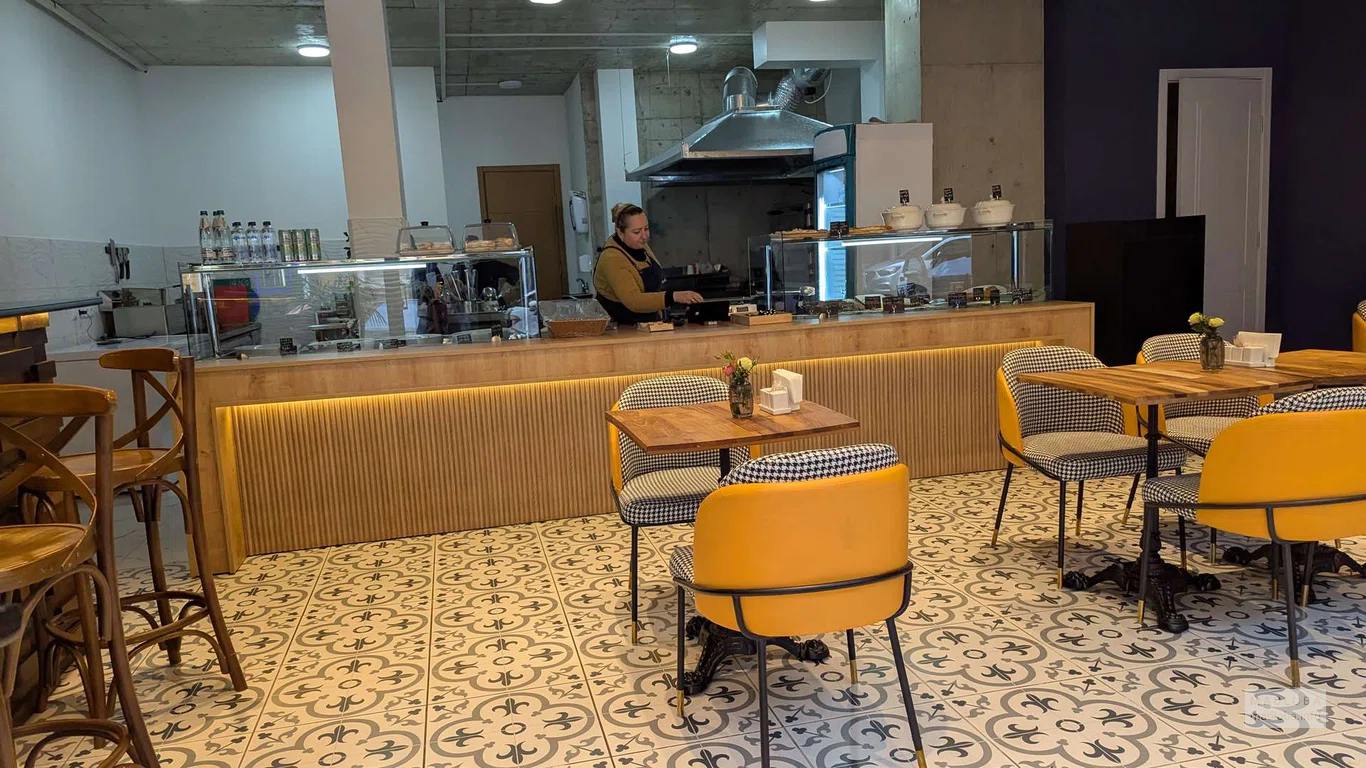 Mulberry Cafe в Батуми — кофейня с панини, выпечкой и десертами