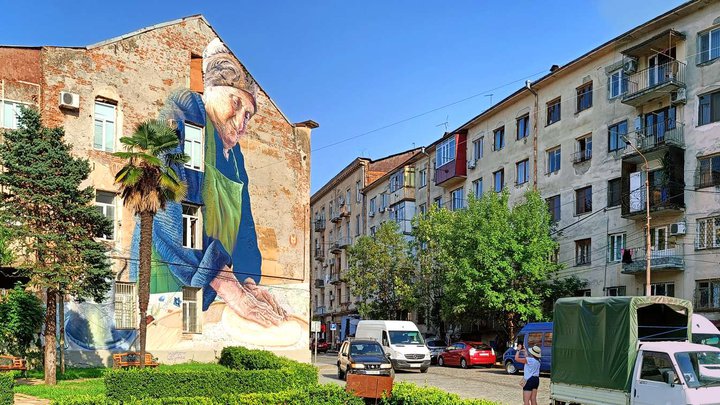 ფრესკული"ბებია"