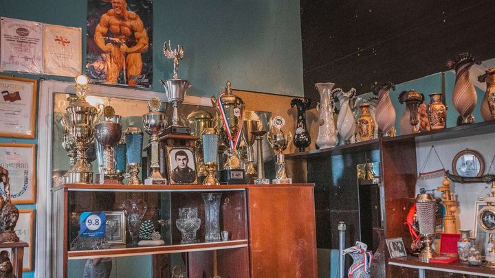 🥇 Shota Bezhashvili Museum in Sighnaghi — Guest of the World Weightlifting Champion