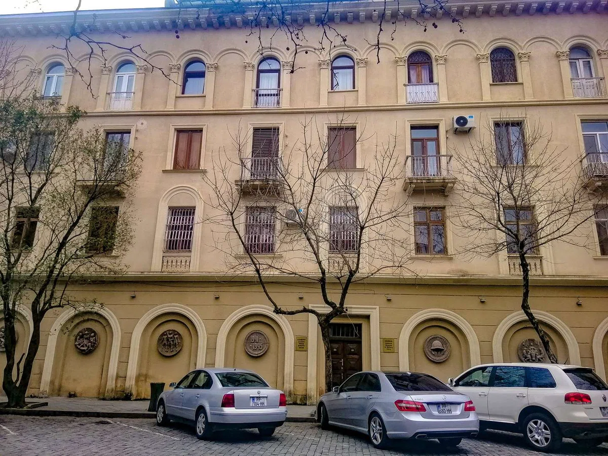 здание Национального музея боевой славы в Кутаиси