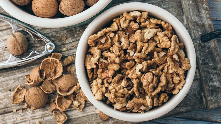 Поставщики орехов и сухофруктов "Nice Nuts"