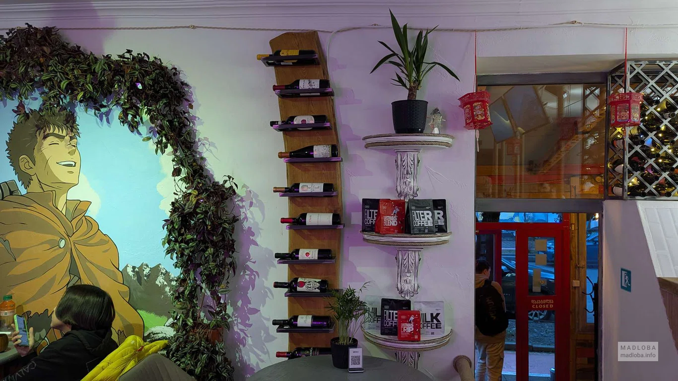 интерьер Nika & Tasty Coffee в Батуми