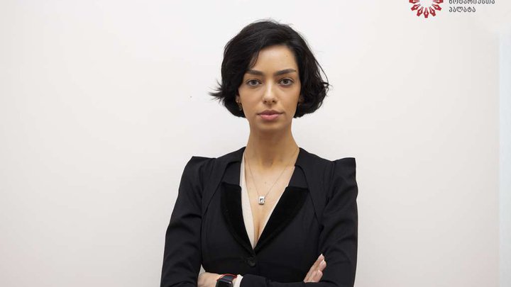 ნინო კაკაბაძე