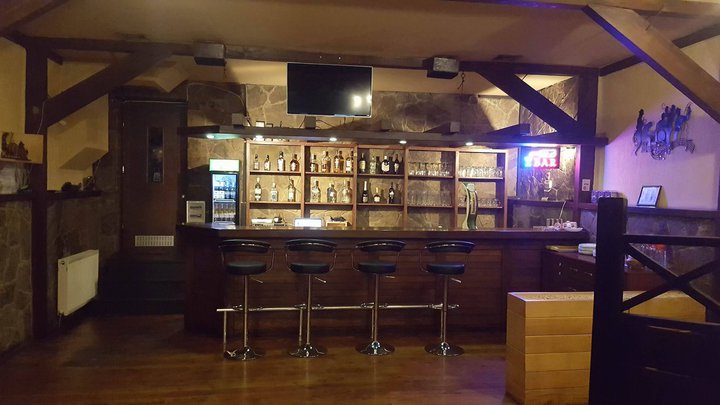 Nitro Pub and Family Lounge
