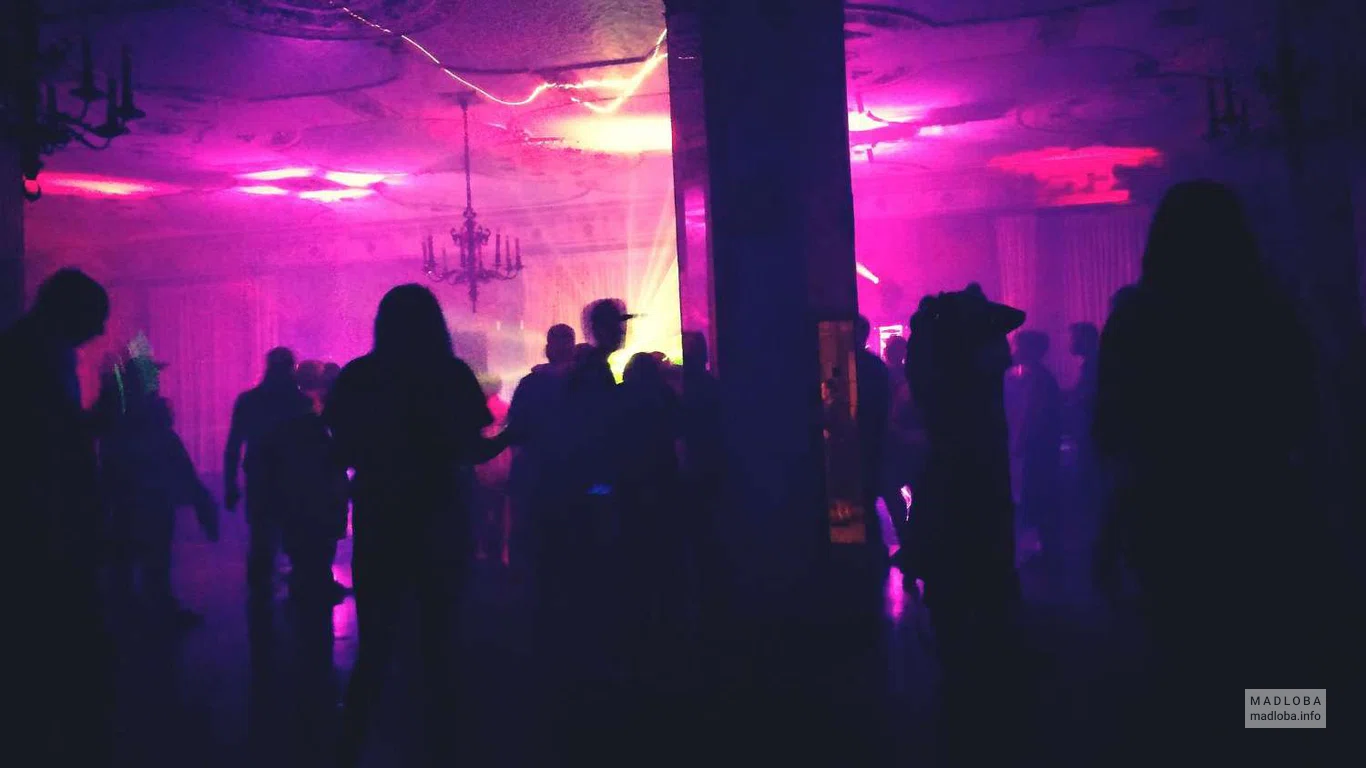 Ночной клуб King Night Club в Тбилиси