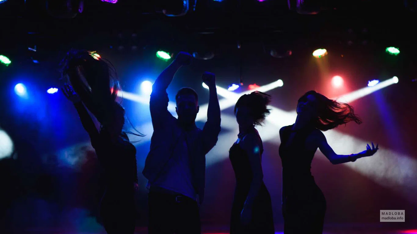 Ночной клуб Laila club в Тбилиси