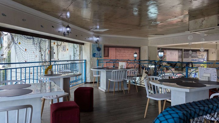 Ocean Market & Cafe «Ukha»