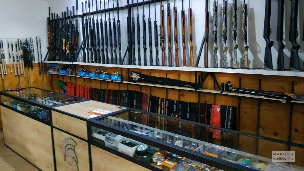 Ассортимент оружияв магазине Вестерн