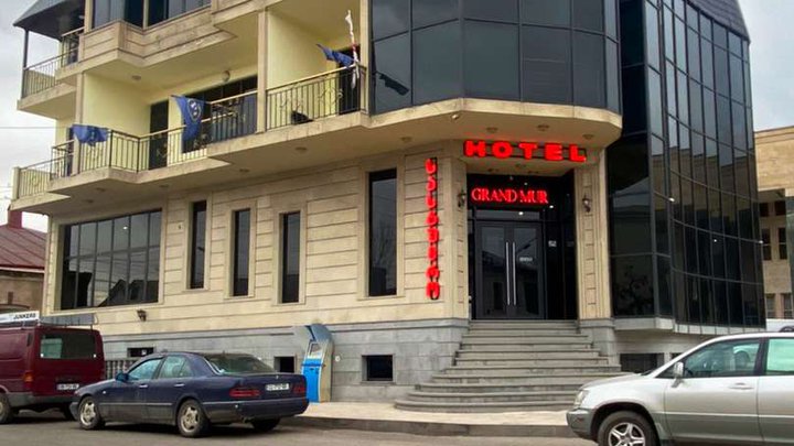 გრანდ მური