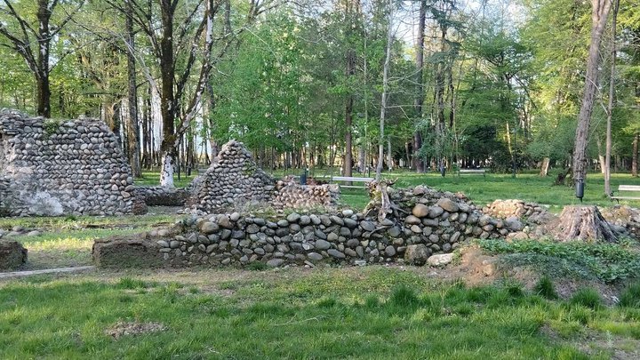 Lake (botanical garden)