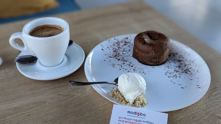 Ellako café & restaurant