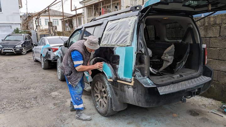 Car painting works (Varshanidze St.)