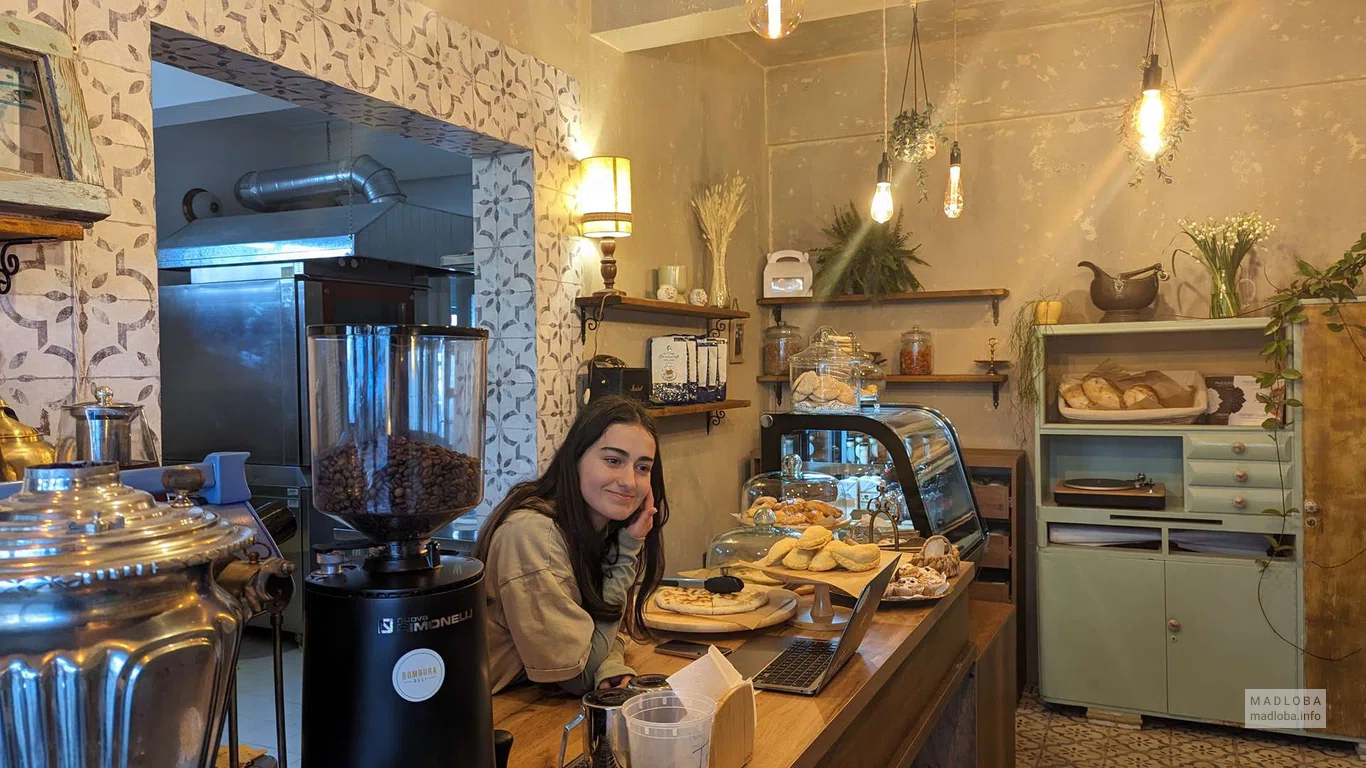 Добро пожаловать в Bombura Deli