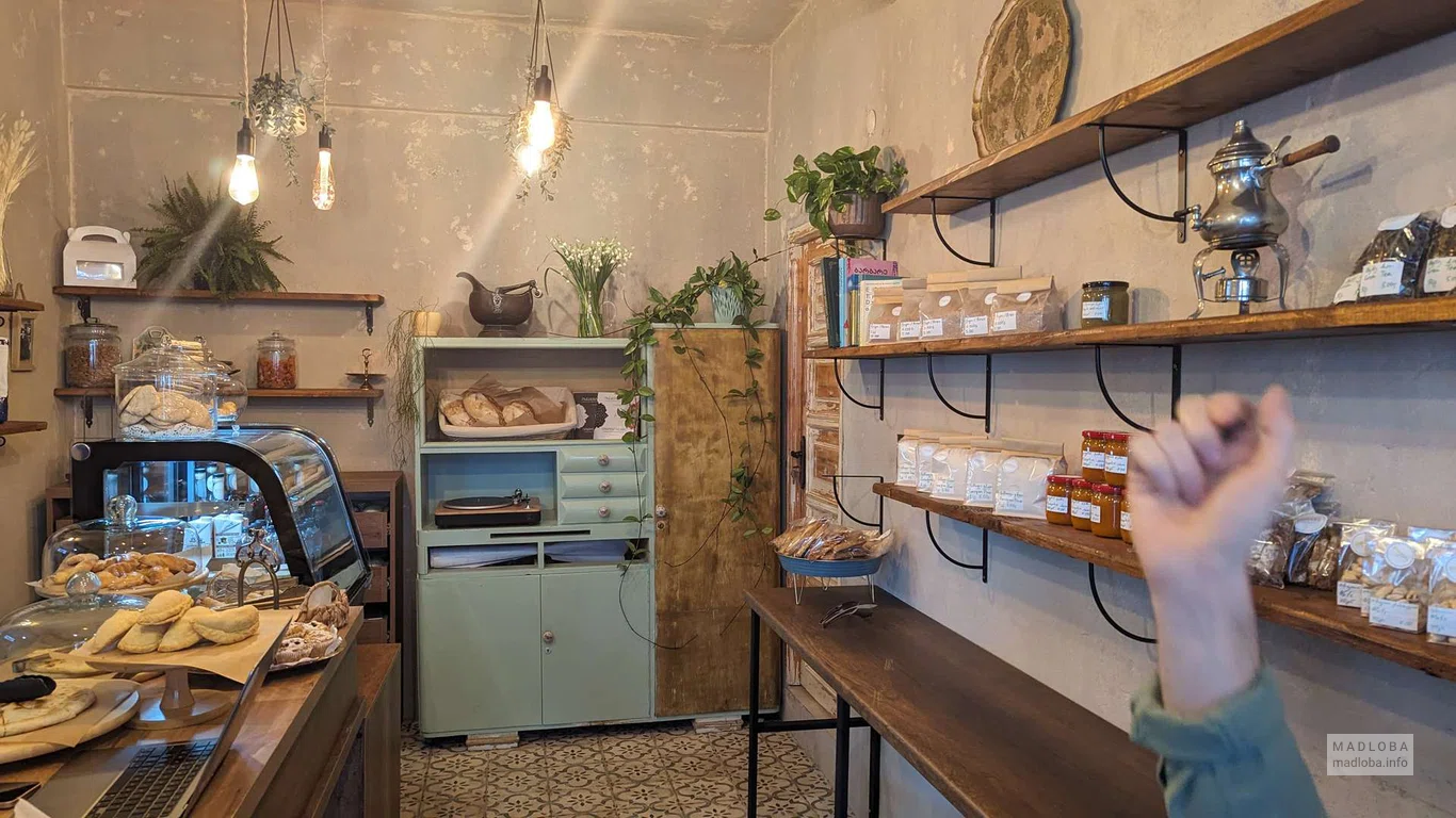 Кофейня Bombura Deli в Батуми