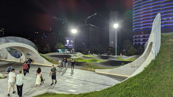 Skate Park "Pump track"