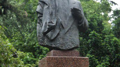 Памятник Анатолию Собчаку