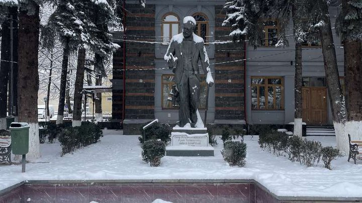 Памятник Петру Чайковскому