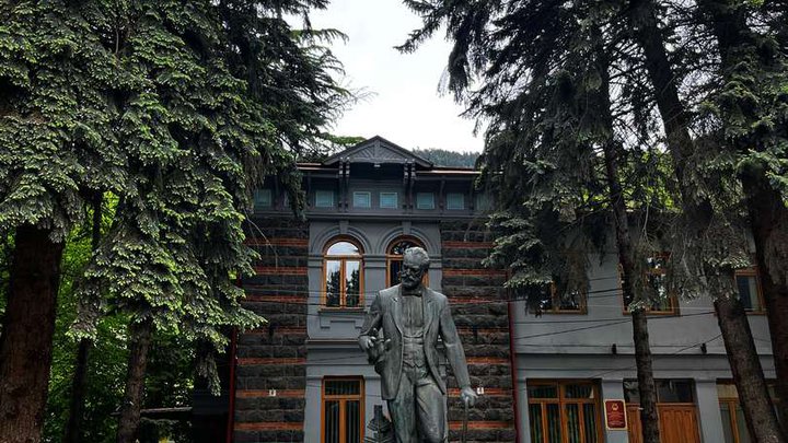 Памятник Петру Чайковскому