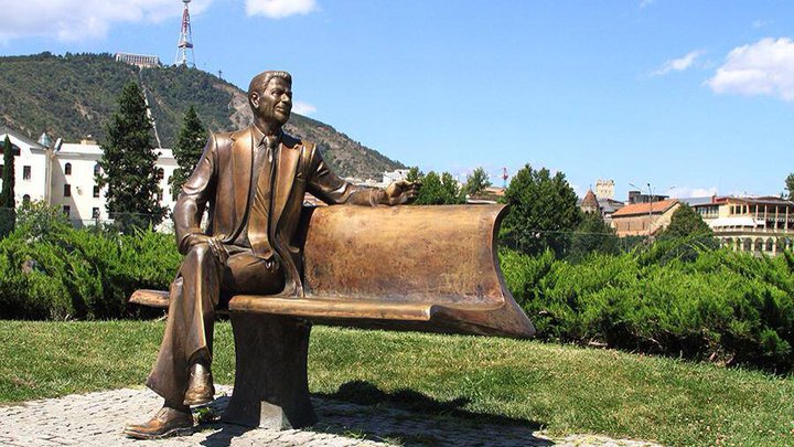 Памятник Рональду Рейгану