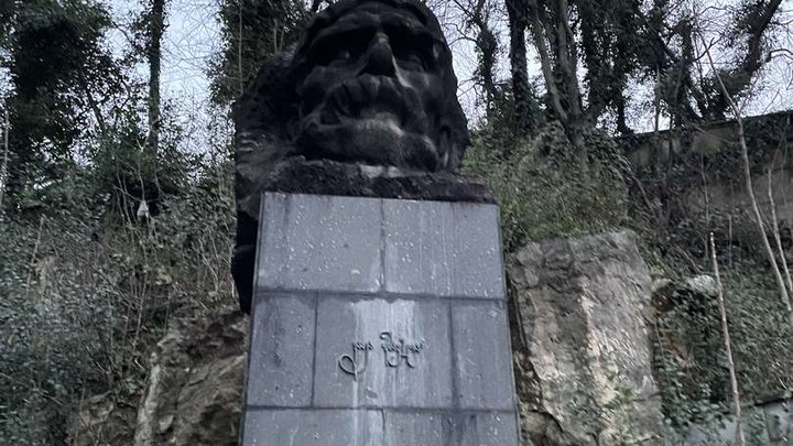 Monument to Vazha Pshavela