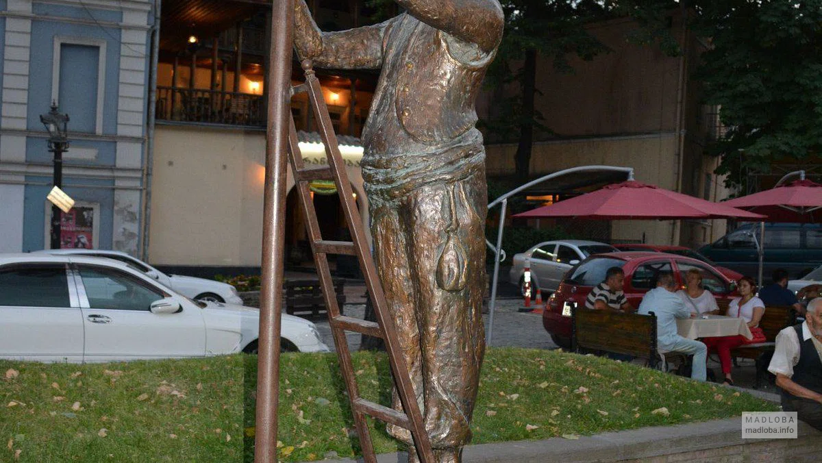 ძეგლი Lamplighter