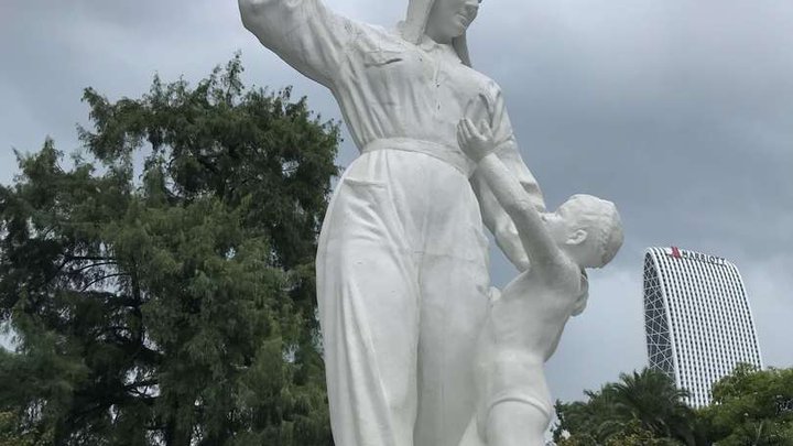 Sculpture of Fadiko Gogitidze
