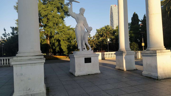 Sculpture of Fadiko Gogitidze