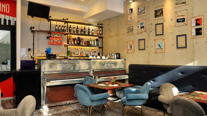 Cafe Par de Piano