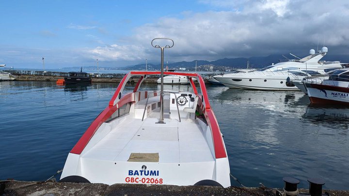 ნავი "Para Sailing"