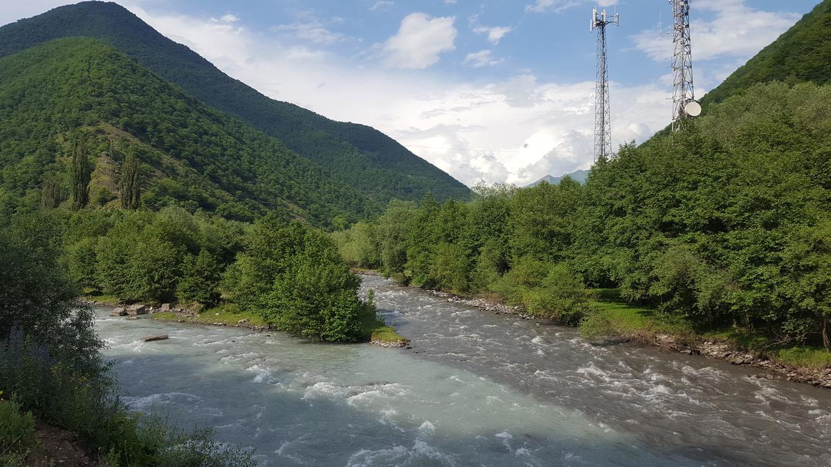 Слияние двух рек в Пасанаури