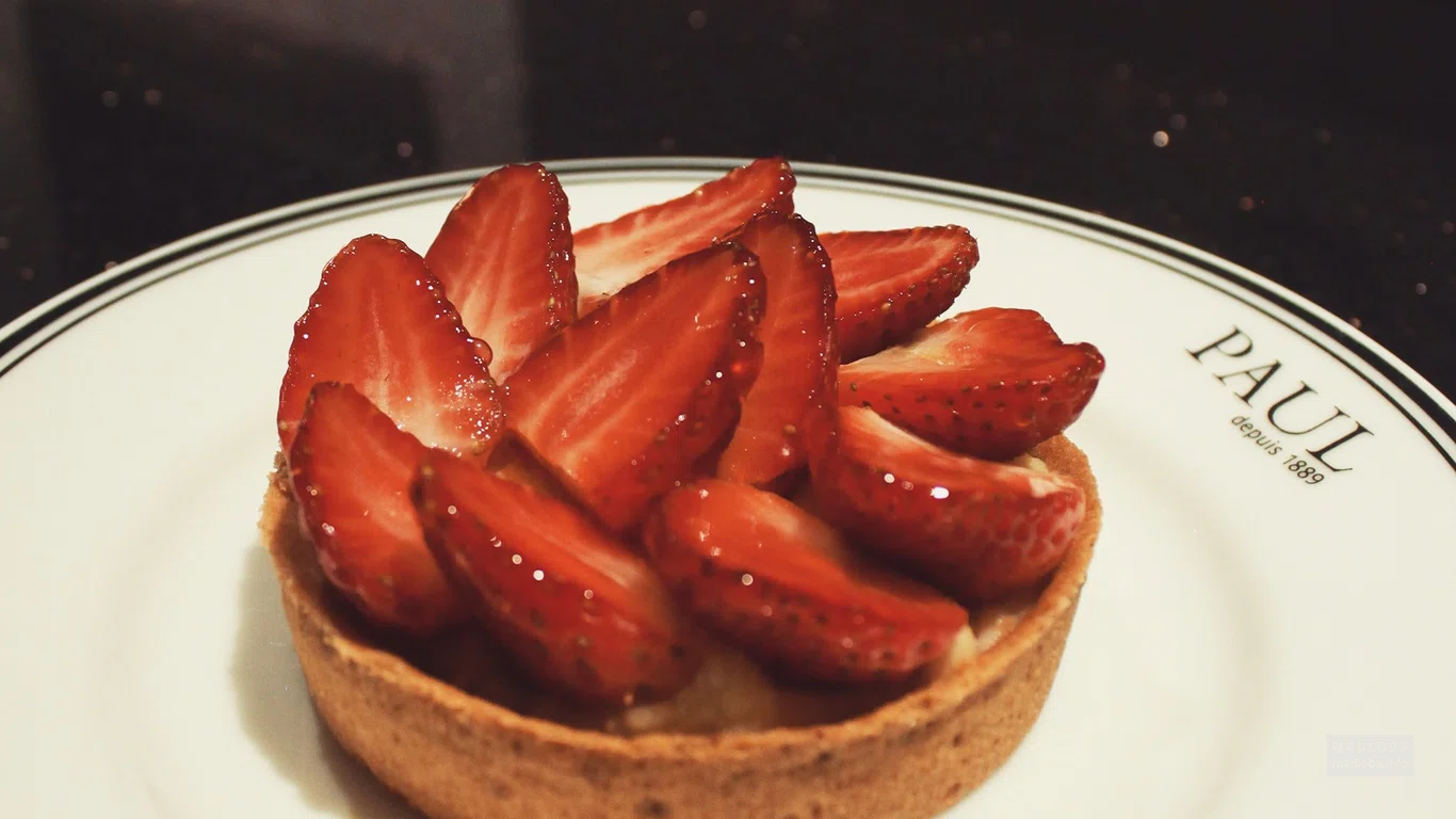 Десерт пекарни Paul Bakery в Тбилиси