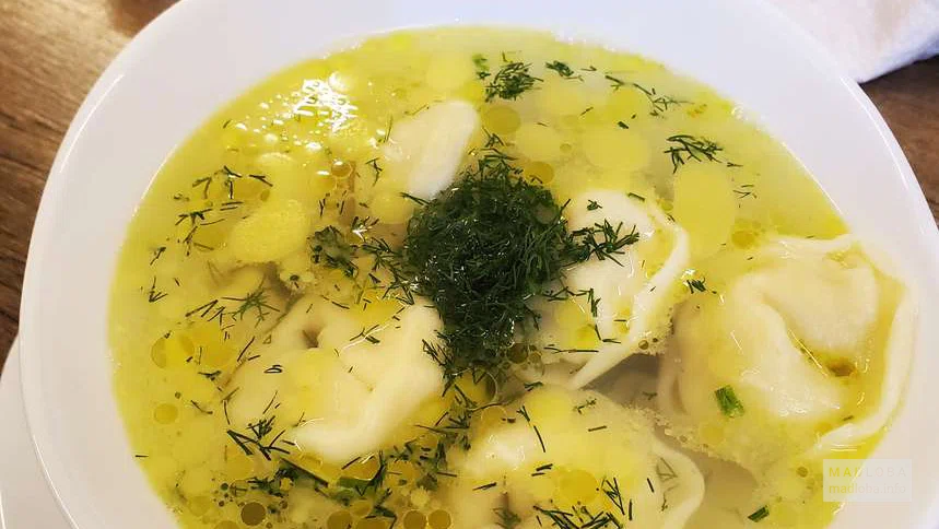 Пельмешки с бульоном