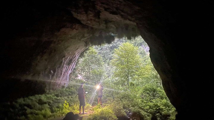 Dzudzuana Cave