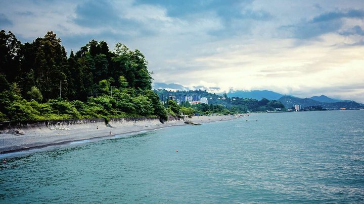 Makhinjauri Beach