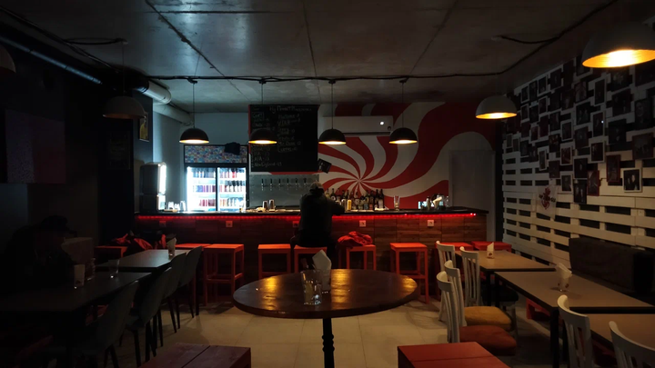 Poddon Bar