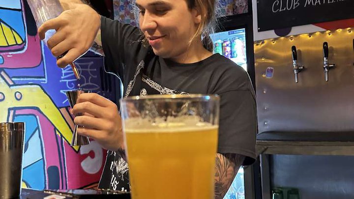 Poddon Bar