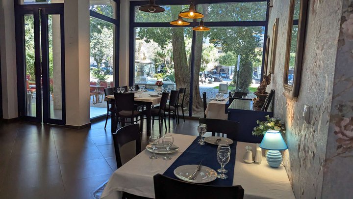 Porta Blu (Zuraba Gorgiladze St., 8)