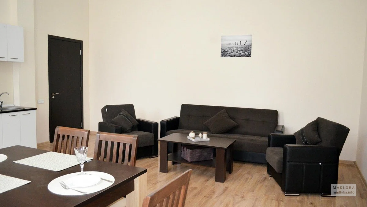 Зона для гостей номера в Premium Residence