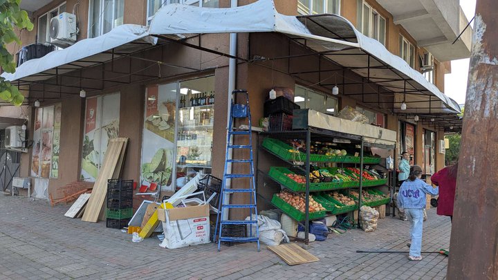 Grocery store (26 May St., 94)