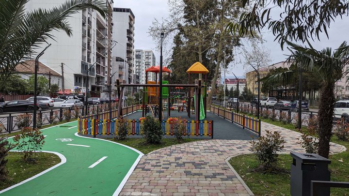 Walking area and park along Bagrationi Street