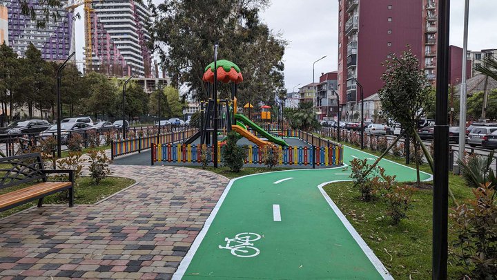 Walking area and park along Bagrationi Street