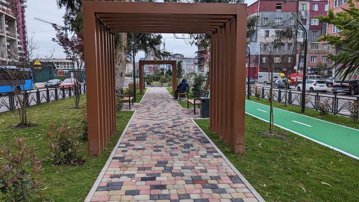 Walking area and park along Bagrationi Street