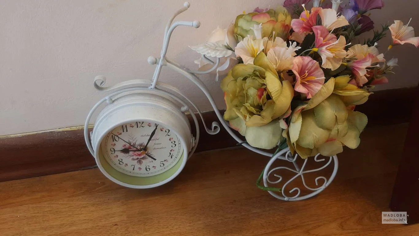 Декор в Provence cafe Batumi