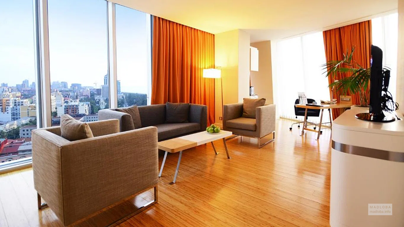 Интерьер в номере отеля Radisson Blu Batumi