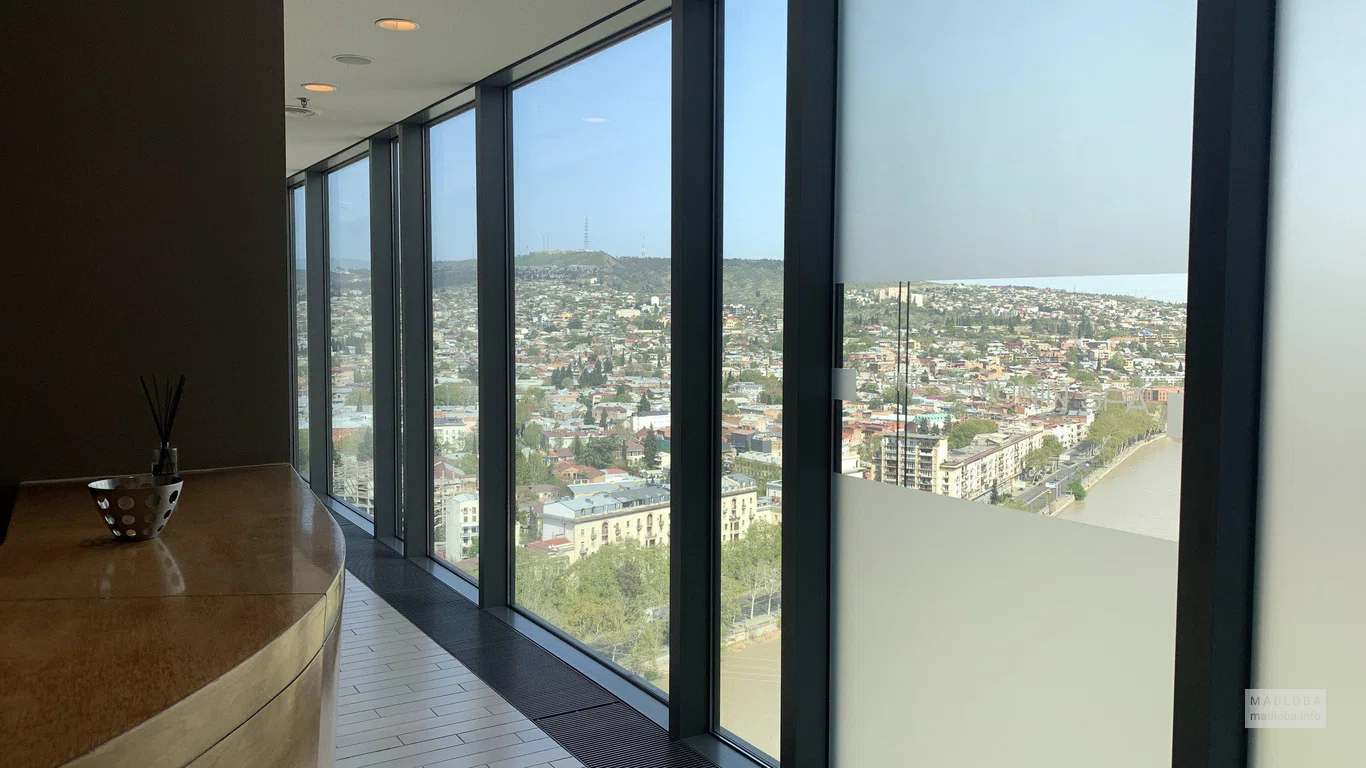 Вид на реку Кура Radisson Blu Iveria Hotel, Tbilisi City Centre