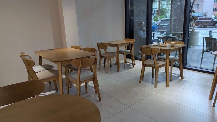 Ravi neo-bistro