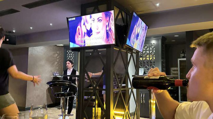 Paradise Karaoke + club