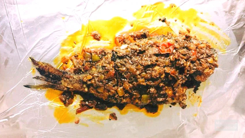 Блюдо из рыбы в Red Chillies